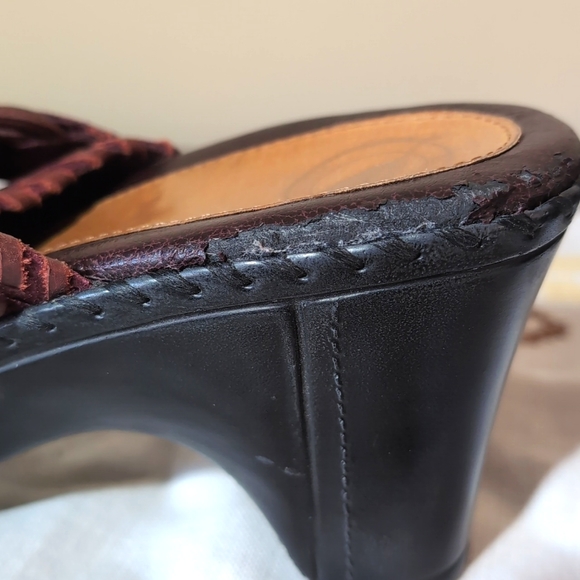 Sz 7.5 "Sophia" Burgundy Suede Clogs by Nurture - Picture 10 of 10